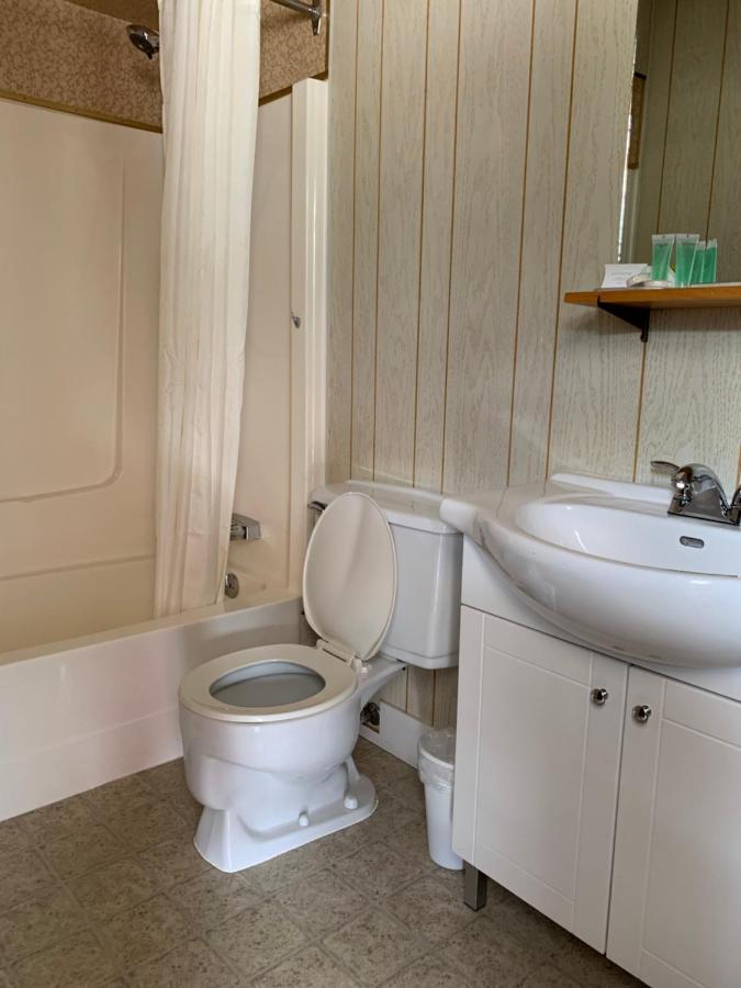 Green View Motel And Rv Park Greenwood Екстер'єр фото